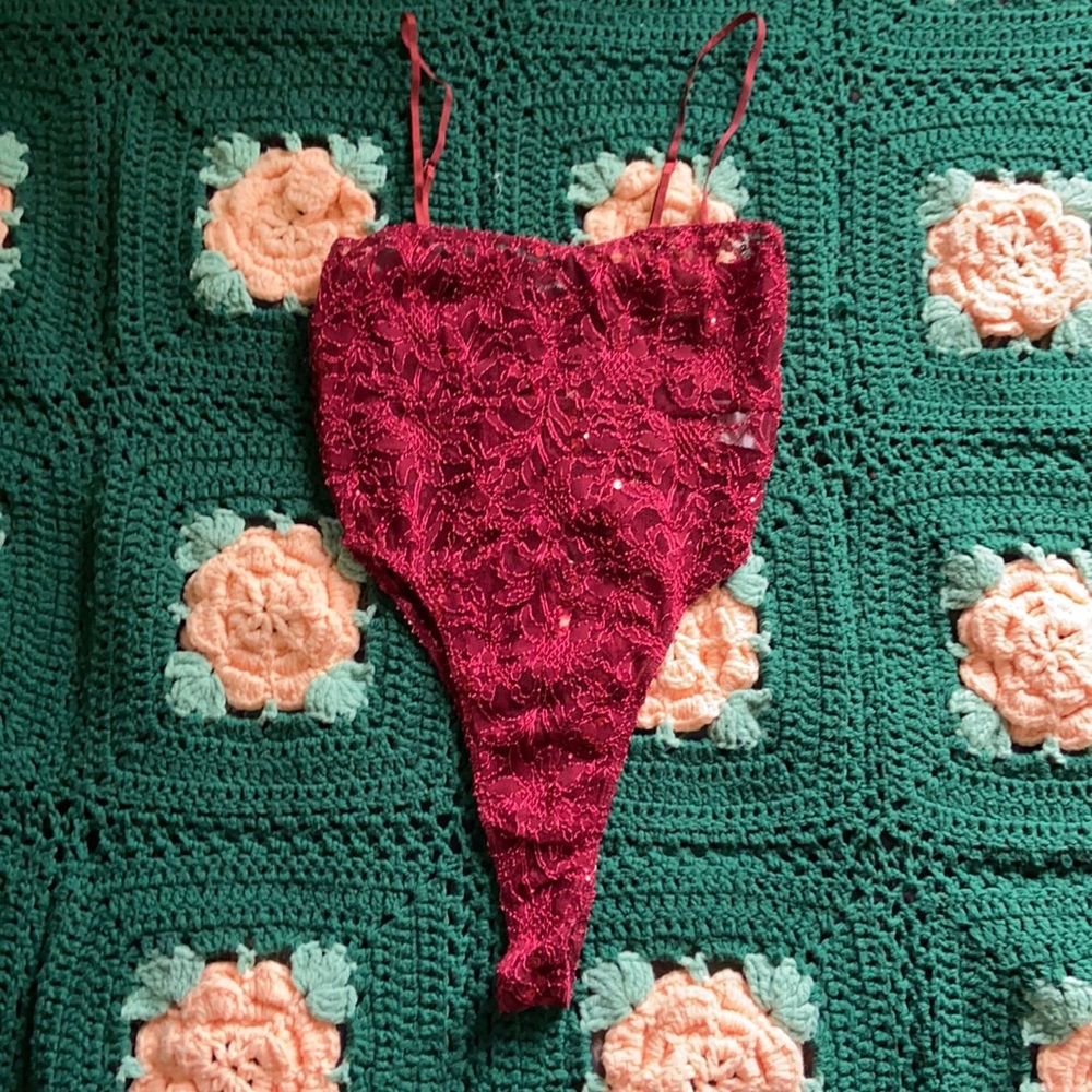 Fashion nova red lace bodysuit size M